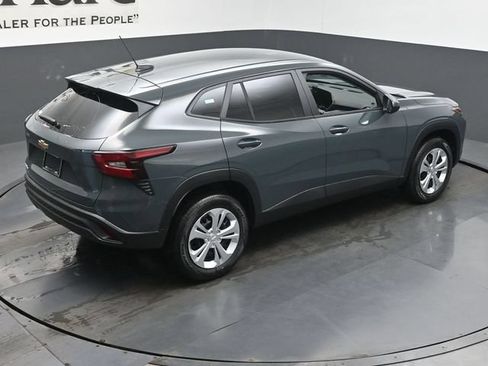 New 2026 Chevrolet Trax LS FWD image 18