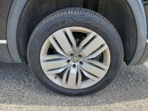 Used 2019 Volkswagen Atlas SEL AWD/4WD image 30