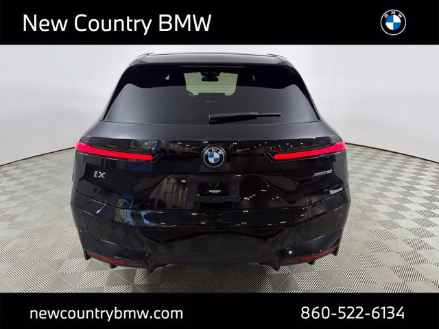 Used 2023 BMW iX xDrive50 w/ Sport Package AWD/4WD image 6