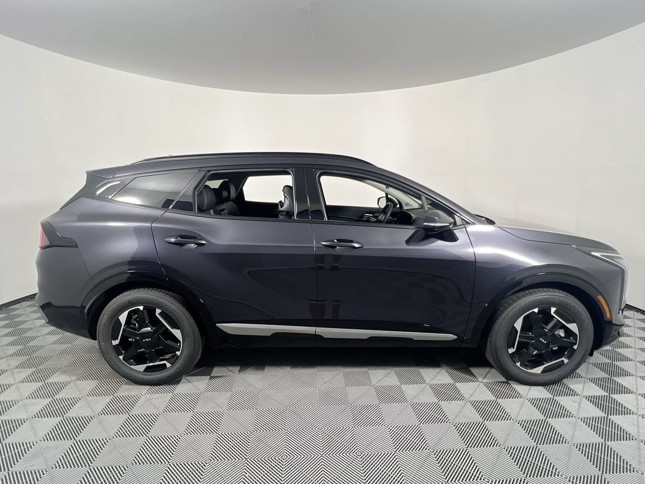 New 2026 Kia Sportage SX FWD image 2