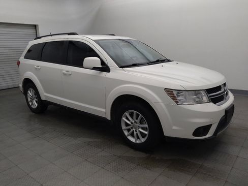 Used 2017 Dodge Journey SXT w/ Comfort/Convenience Group FWD image 11