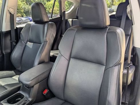 Used 2017 Toyota RAV4 Platinum FWD image 29