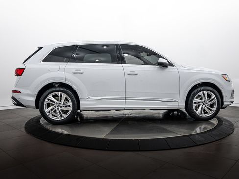 Used 2023 Audi Q7 3.0T Premium Plus w/ Premium Plus Package AWD/4WD image 3