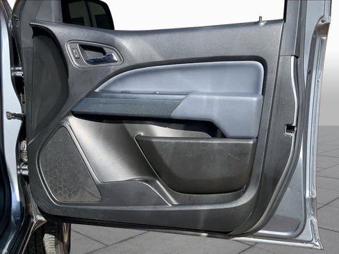 Used 2020 Chevrolet Colorado Z71 RWD image 23