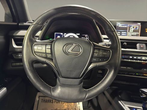 Used 2020 Lexus UX 250h image 10