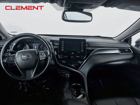 Used 2023 Toyota Camry SE w/ Convenience Package FWD image 11