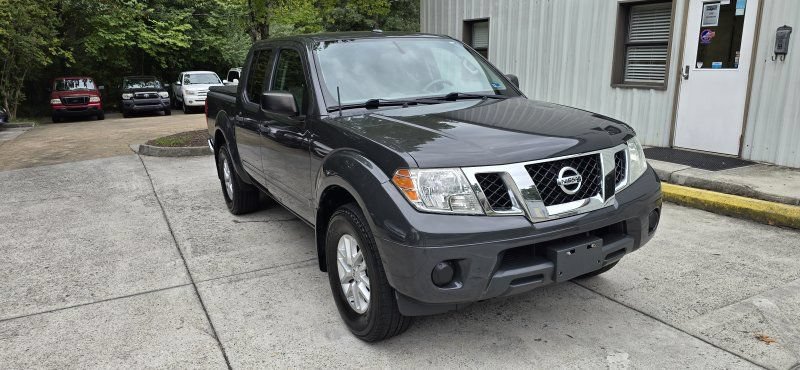 Used 2015 Nissan Frontier SV AWD/4WD image 7