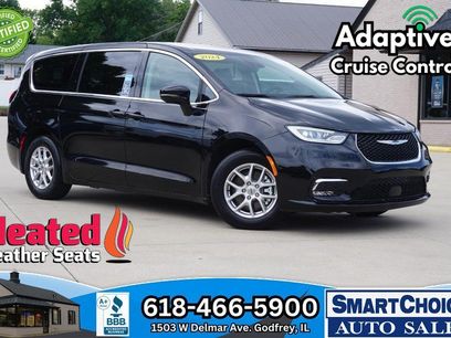 Used 2024 Chrysler Pacifica Touring-L