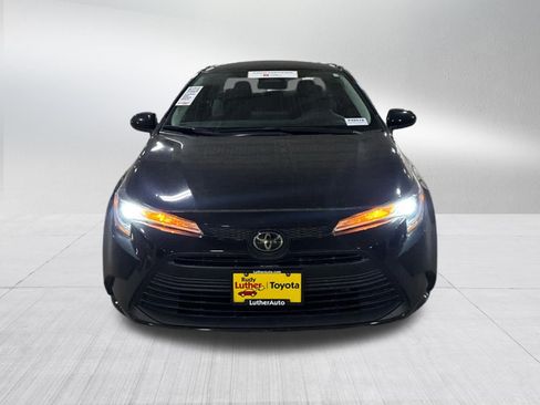 Certified 2025 Toyota Corolla LE FWD image 2
