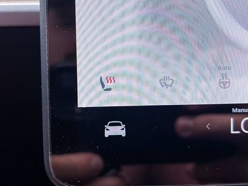 Used 2025 Tesla Model Y Long Range RWD image 27