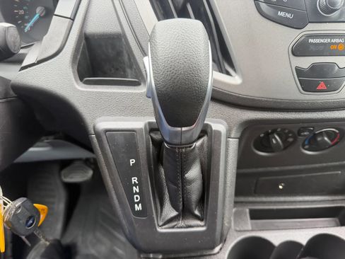 Used 2019 Ford Transit 150 130 Low Roof RWD image 18