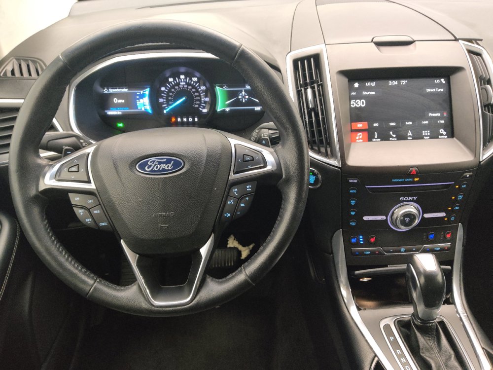 Used 2018 Ford Edge Titanium w/ Equipment Group 301A FWD image 22