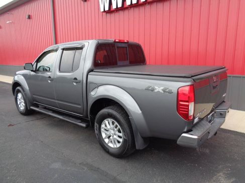 Used 2016 Nissan Frontier SV w/ SV Value Truck Package AWD/4WD image 7