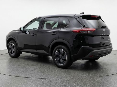 Used 2025 Nissan Rogue SV AWD/4WD image 6