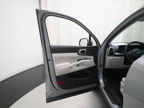 Used 2024 Kia Sorento S w/ Panoramic Sunroof Package AWD/4WD image 27