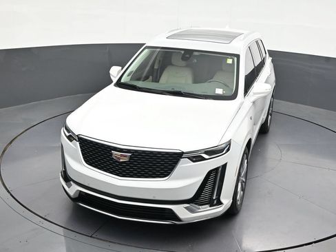 Used 2024 Cadillac XT6 Premium Luxury FWD image 23