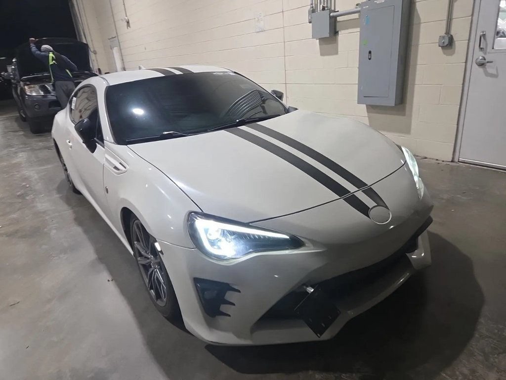 Used 2017 Toyota 86 860 Special Edition RWD image 5