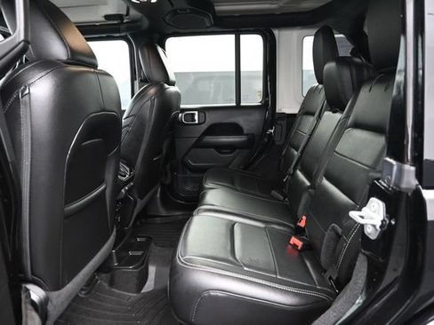 Used 2020 Jeep Wrangler Unlimited Sahara AWD/4WD image 10