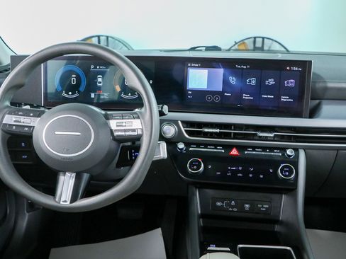 Used 2025 Hyundai Sonata SEL FWD image 17