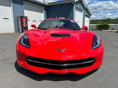 Used 2019 Chevrolet Corvette Stingray Coupe w/ 1LT RWD image 8