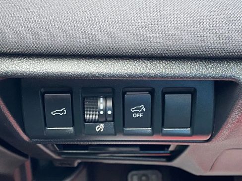 Used 2024 Subaru Outback Premium AWD/4WD image 25
