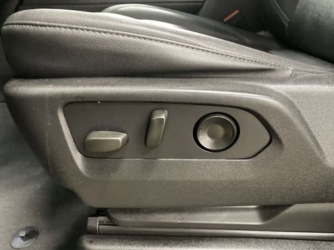 Used 2022 Chevrolet Tahoe LT image 14