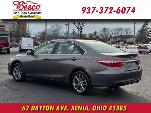 Used 2015 Toyota Camry SE image 6