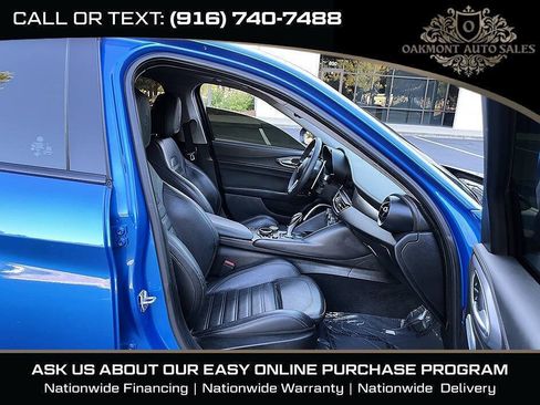 Used 2017 Alfa Romeo Giulia Ti w/ TI 19" Sport Package RWD image 12