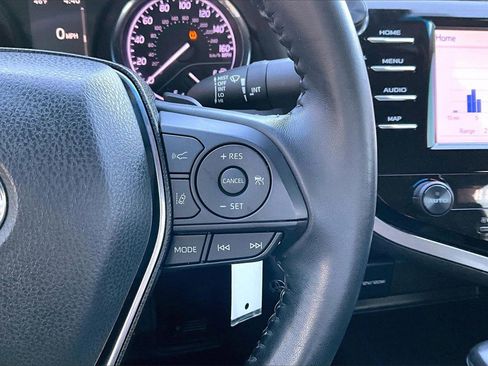 Used 2020 Toyota Camry SE image 26