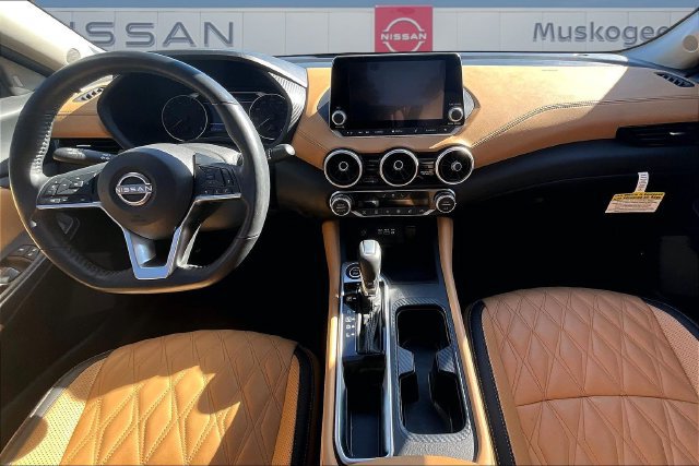 Used 2025 Nissan Sentra SV w/ SV Premium Package FWD image 7