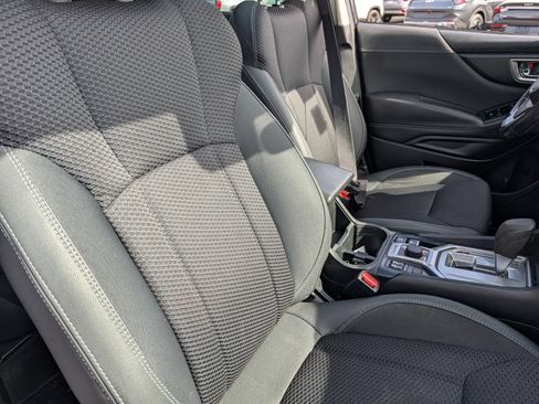 Used 2022 Subaru Forester Premium AWD/4WD image 29
