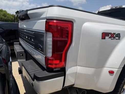 Used 2019 Ford F450 Platinum w/ Platinum Ultimate Package AWD/4WD image 30