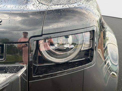 Used 2023 Land Rover Defender 130 X AWD/4WD image 9