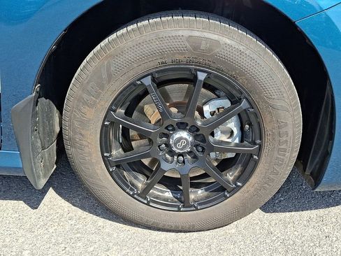 Used 2025 Toyota Camry LE w/ Convenience Package image 11