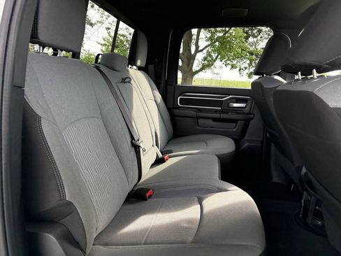 Used 2024 RAM 2500 Big Horn w/ Safety Group AWD/4WD image 34