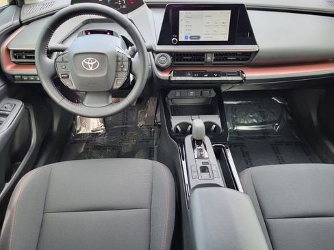 Used 2026 Toyota Prius Plug-In Hybrid image 15