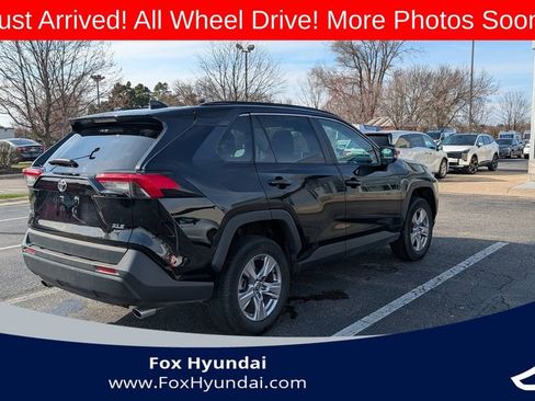 Used 2025 Toyota RAV4 XLE image 4