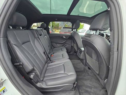 Used 2023 Audi Q7 2.0T Premium w/ Towing Package AWD/4WD image 12