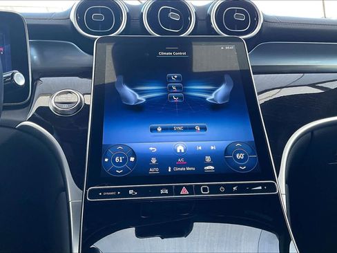 Used 2024 Mercedes-Benz GLC 300 4MATIC image 34