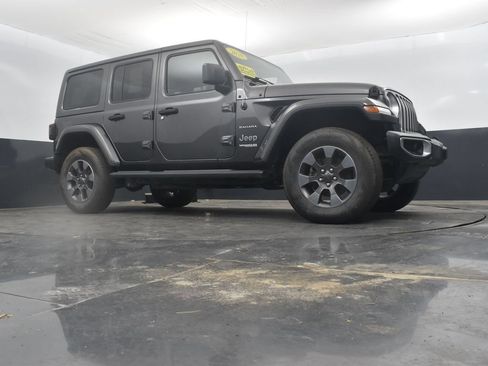 Used 2020 Jeep Wrangler Unlimited Sahara w/ Uconnect 4C Nav & Sound Group AWD/4WD image 44