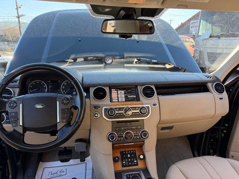 Used 2015 Land Rover LR4 HSE image 24