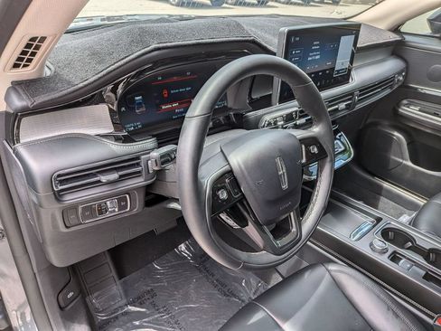 Used 2023 Lincoln Corsair AWD w/ Towing Package image 17