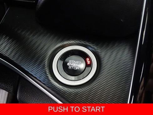 Certified 2025 Jeep Grand Cherokee Laredo X w/ Luxury Tech Group I AWD/4WD image 9