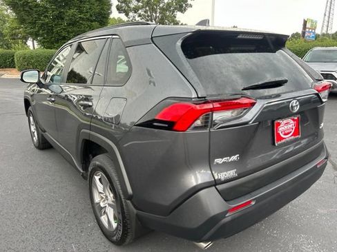 Used 2025 Toyota RAV4 XLE FWD image 11