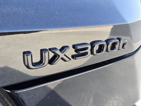 New 2026 Lexus UX 300h FWD image 6