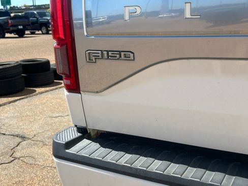 Used 2016 Ford F150 Platinum w/ Equipment Group 701A Luxury image 39