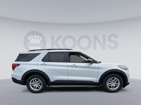 New 2026 Ford Explorer Active AWD/4WD image 8