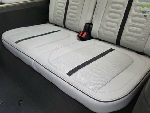 Used 2024 Rivian R1S Adventure AWD/4WD image 28