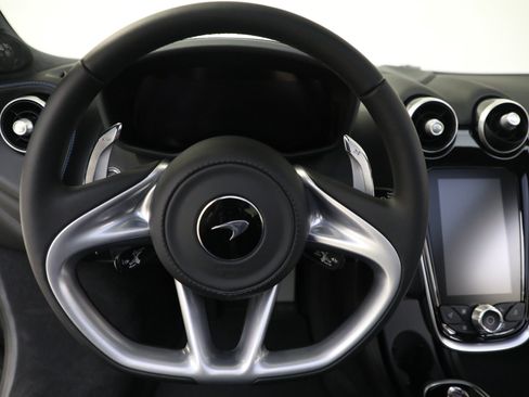Used 2023 McLaren GT RWD image 28