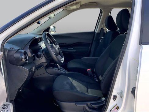 Used 2024 Nissan Kicks S FWD image 8